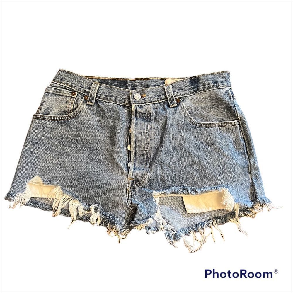 501 levis Button Fly Denim shorts Size 29